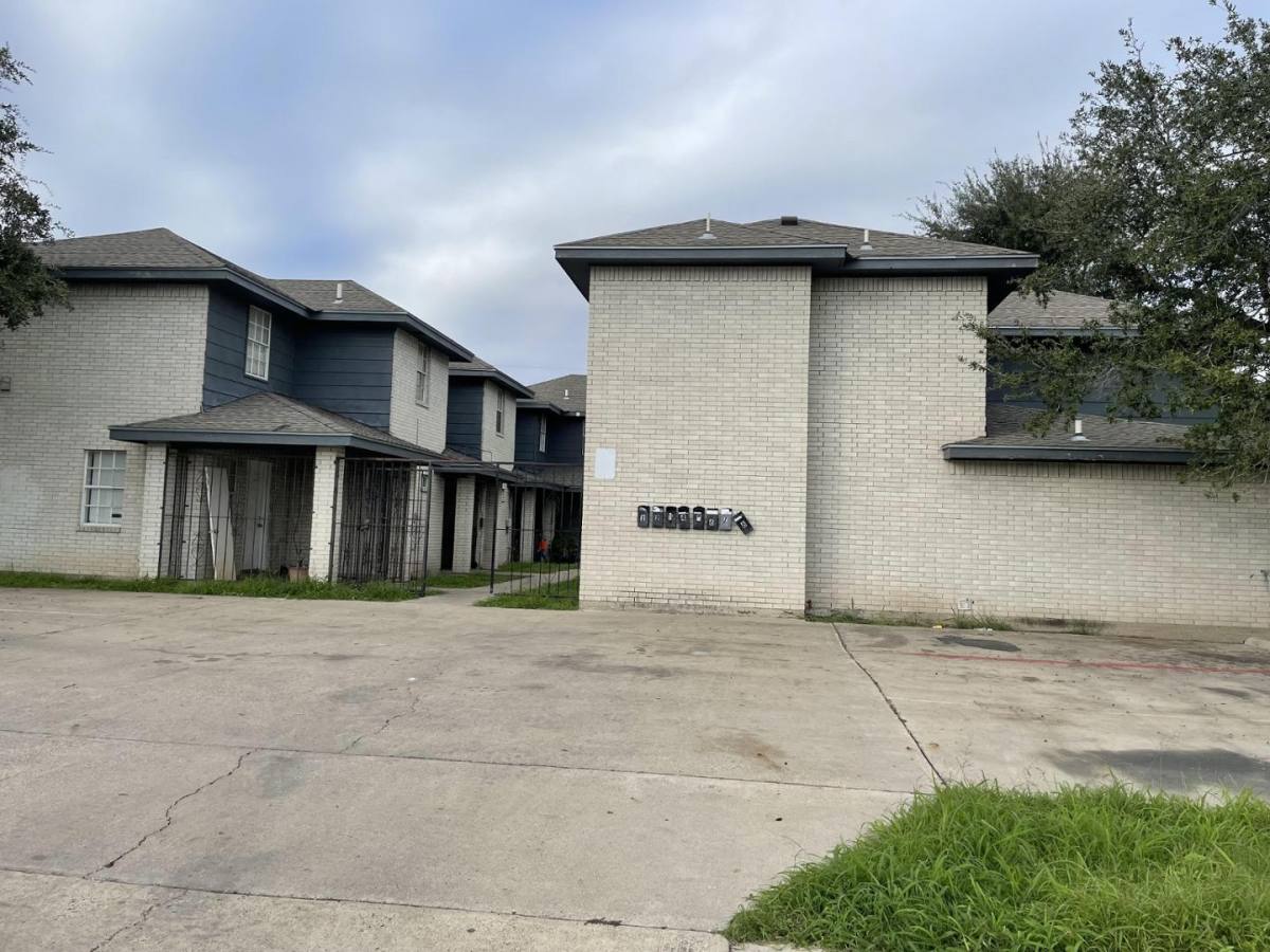 Apartment for rent at 900 W Cherokee Ave, Pharr, TX 78577