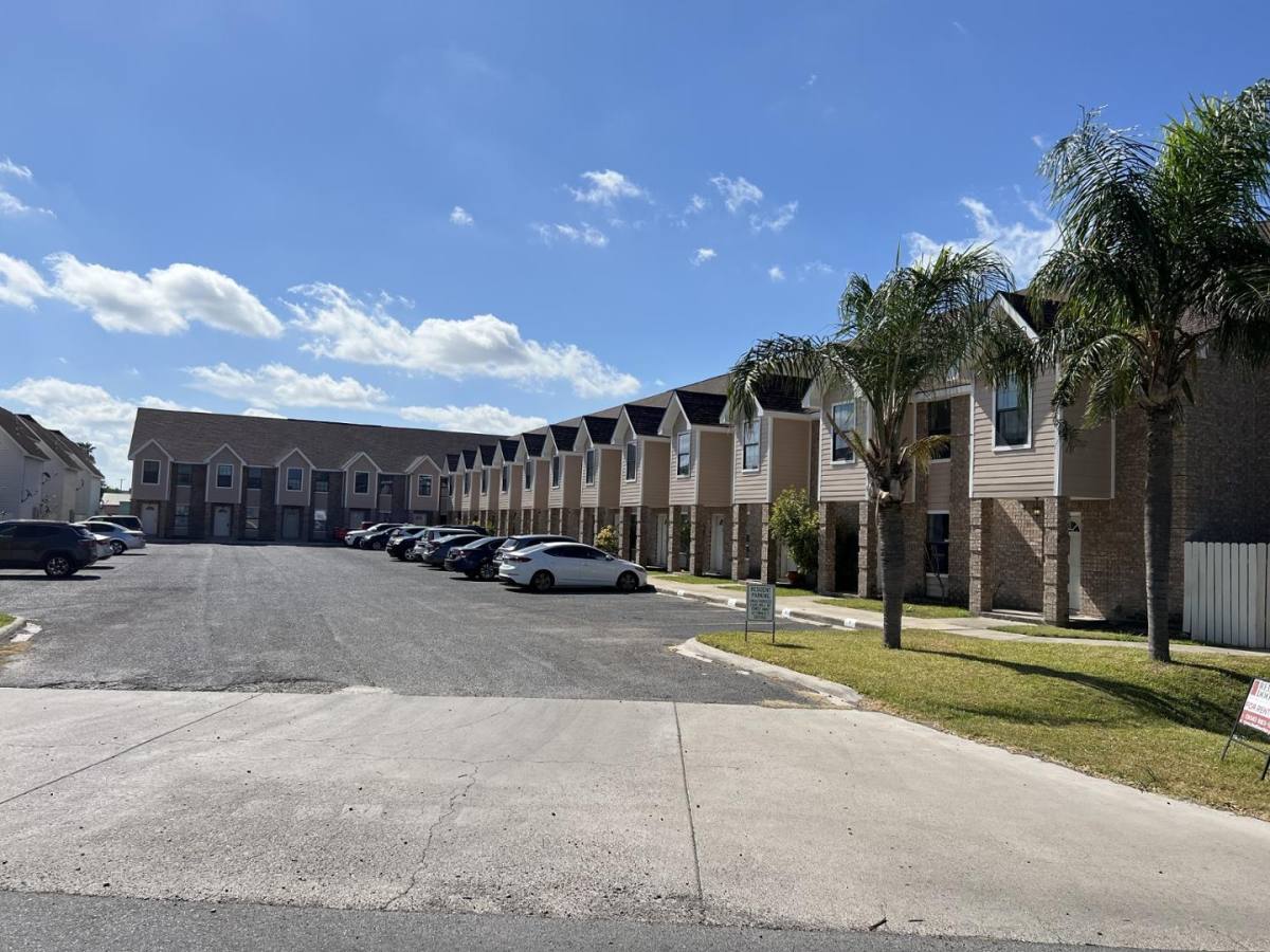 Apartment for rent at Enfield Townhomes, 2218 S Touri, Edinburg, TX 78539