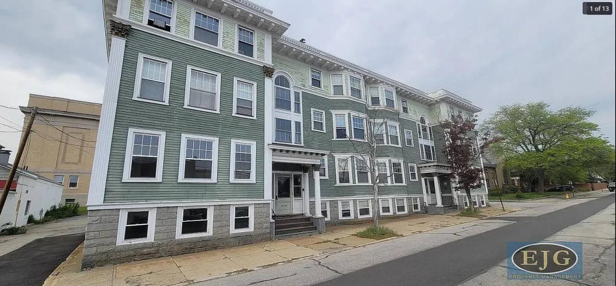 Apartment for rent at 8 Harrison St, Manchester, NH 03104