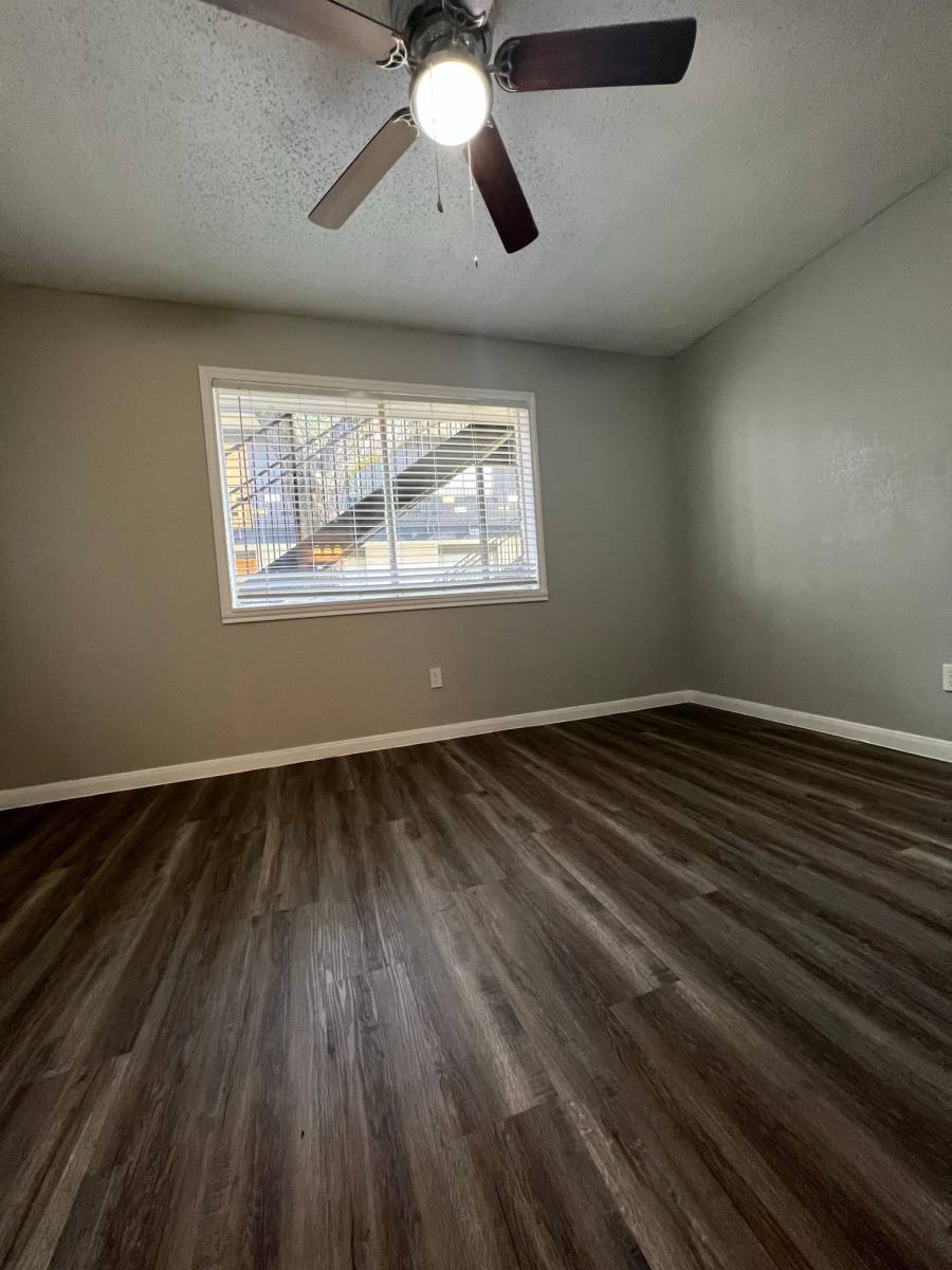 Apartment for rent at Embers, 2120 Strawberry Rd, Pasadena, TX 77502