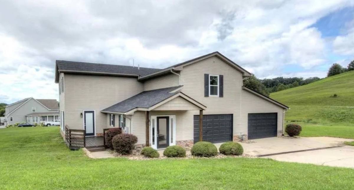 House for rent at 200 Jessie Lane #3, Milton, WV 25541
