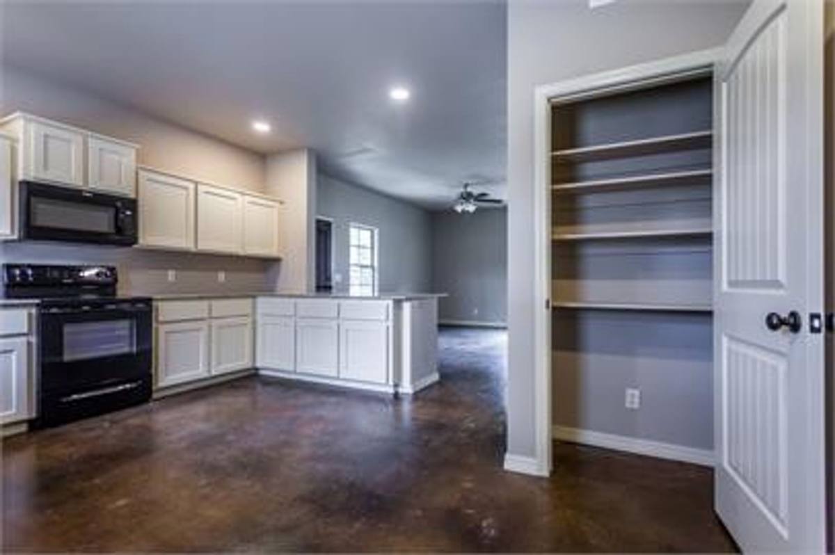Apartment for rent at 4114 N 54th St, Fort Smith, AR 72904