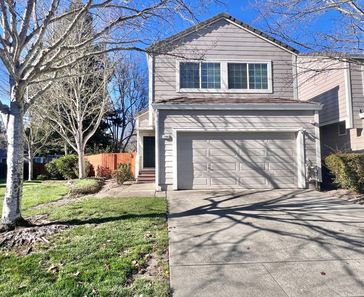 House for rent at 1706 Champagne Place, Petaluma, CA 94954