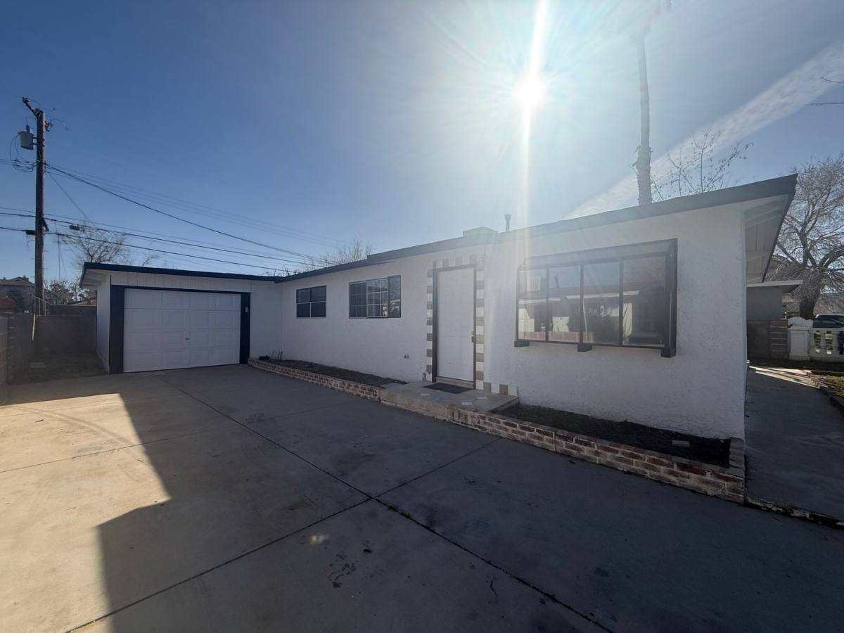 House for rent at 38628 Sumac Ave, Palmdale, CA 93550