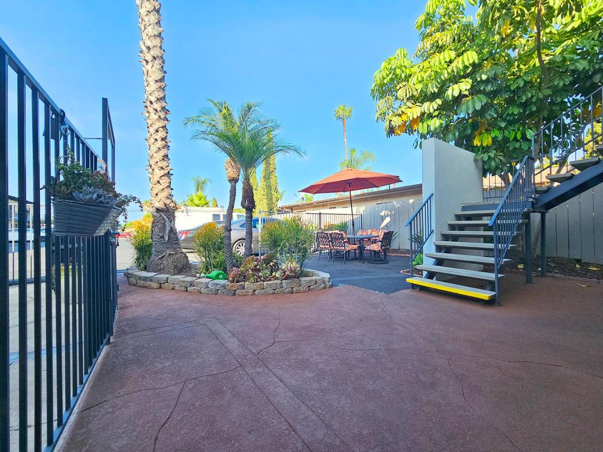 Apartment for rent at 4417 Parks Ave, La Mesa, CA 91941