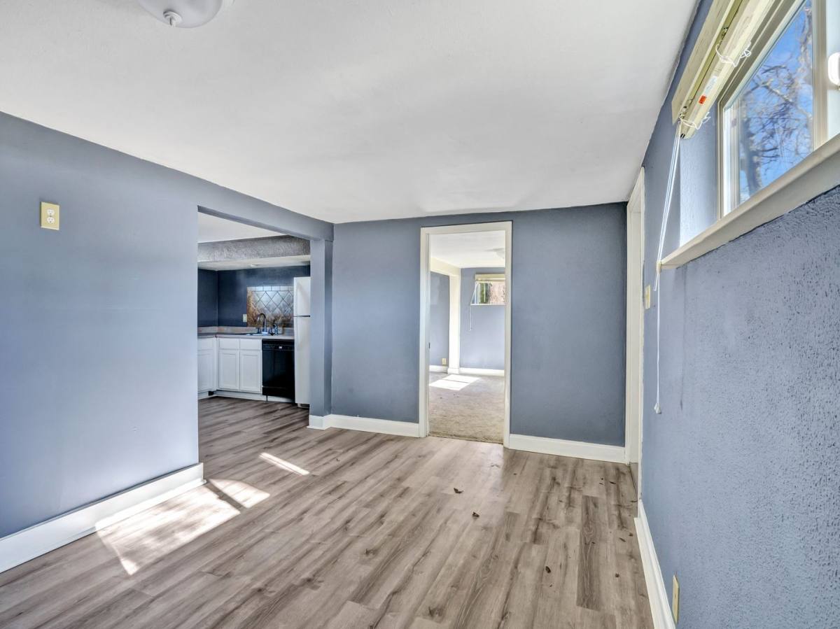 912 S Armstrong St, Denison, TX 75020 - Apartment For Rent - Image 9