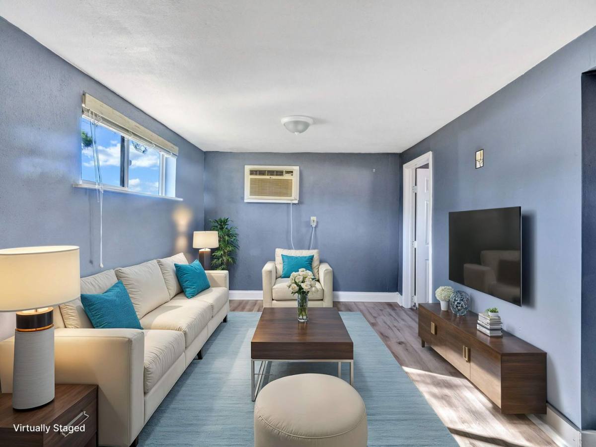 912 S Armstrong St, Denison, TX 75020 - Apartment For Rent - Image 1