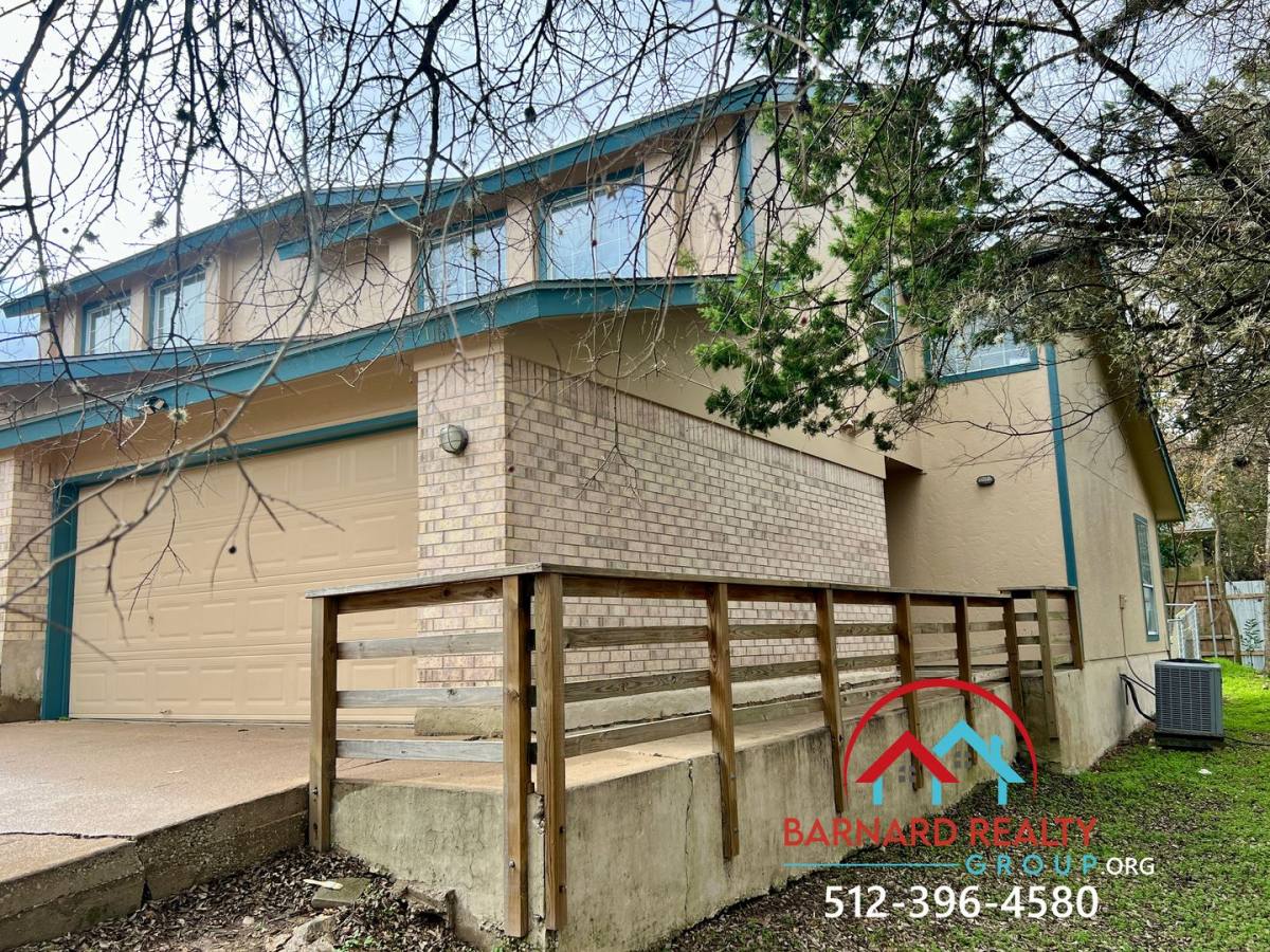 House for rent at 116 Crest Dr, San Marcos, TX 78666