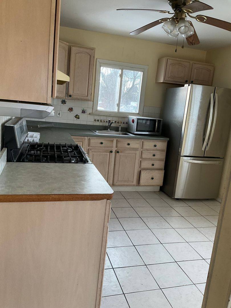 Townhouse for rent at 1548 Islip Ave, Brentwood, NY 11717