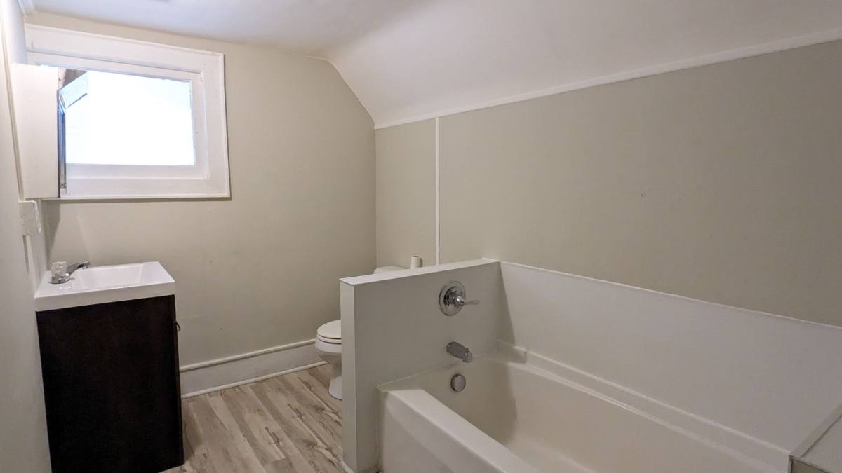Apartment for rent at 121 E Holbrook Ave, Muskegon, MI 49442