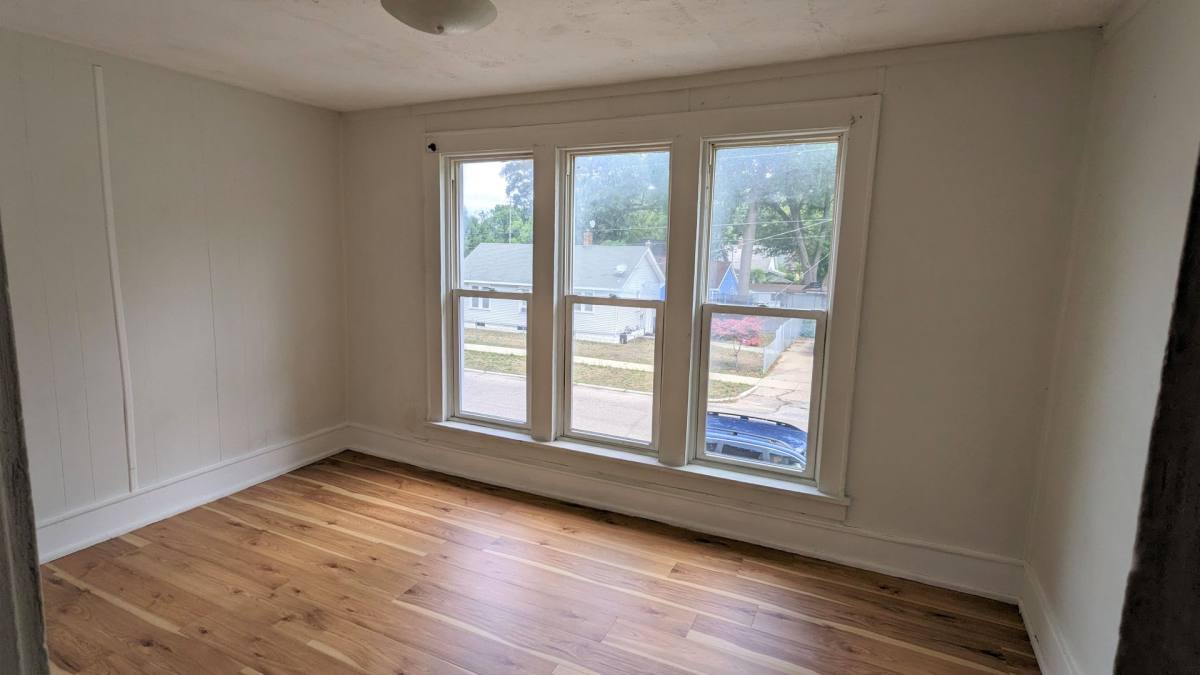 Apartment for rent at 121 E Holbrook Ave, Muskegon, MI 49442