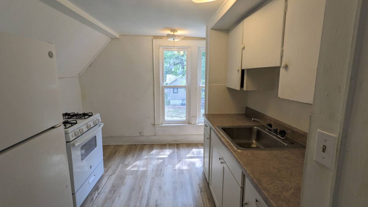 Apartment for rent at 121 E Holbrook Ave, Muskegon, MI 49442
