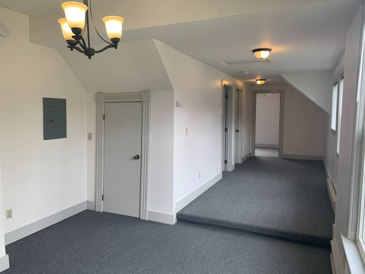 Apartment for rent at 511 E Chestnut St, Bellingham, WA 98225