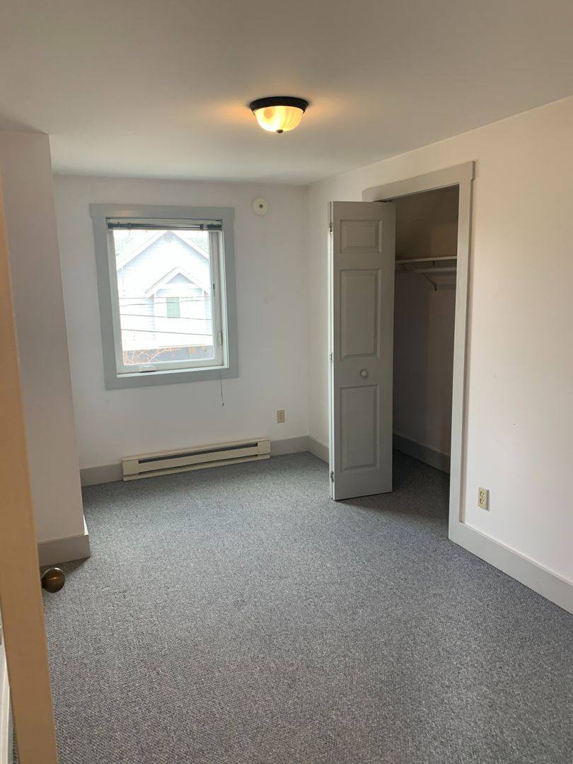 Apartment for rent at 511 E Chestnut St, Bellingham, WA 98225