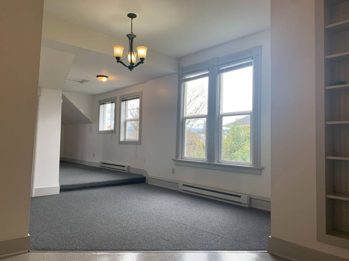 Apartment for rent at 511 E Chestnut St, Bellingham, WA 98225