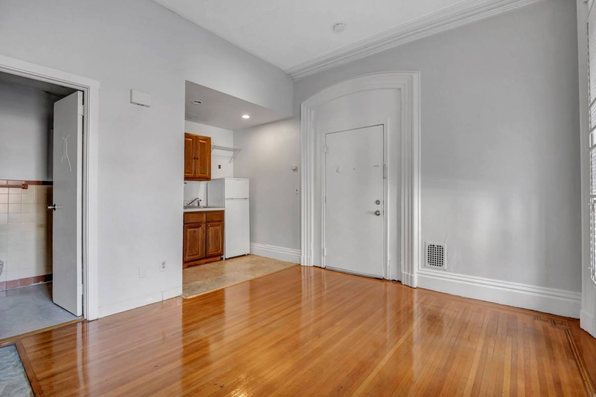 Apartment for rent at 42 Trumbull St, New Haven, CT 06510