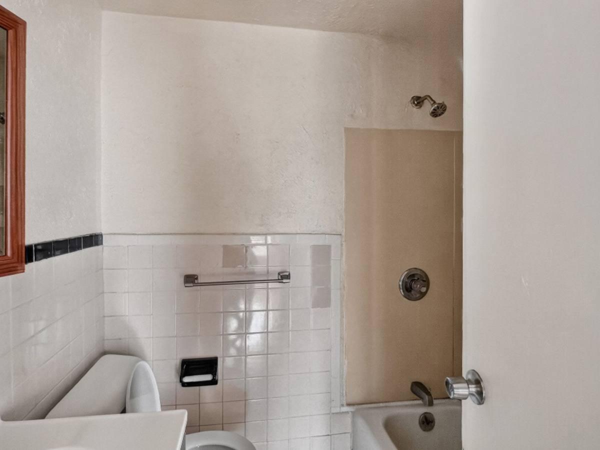 Apartment for rent at 42 Trumbull St, New Haven, CT 06510