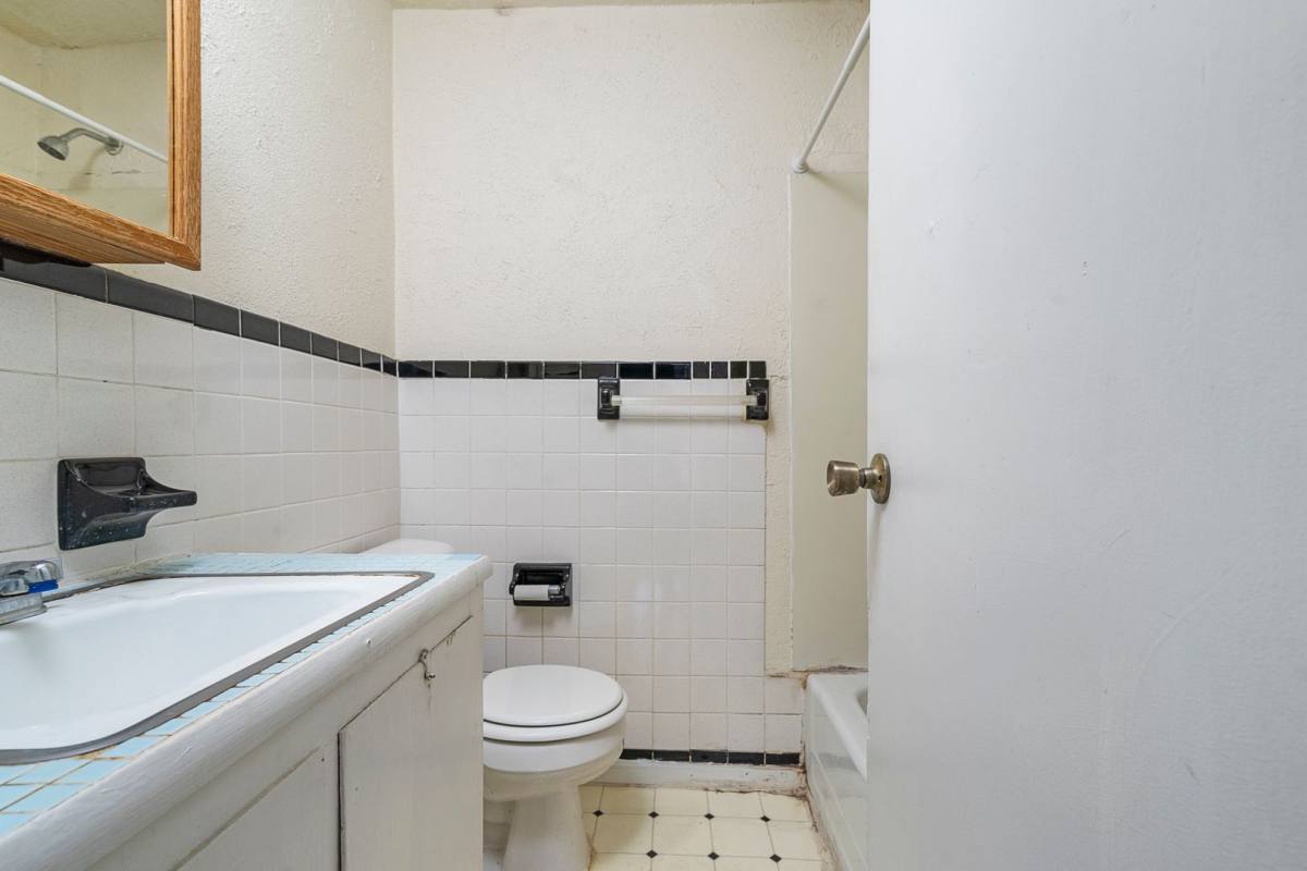 Apartment for rent at 42 Trumbull St, New Haven, CT 06510