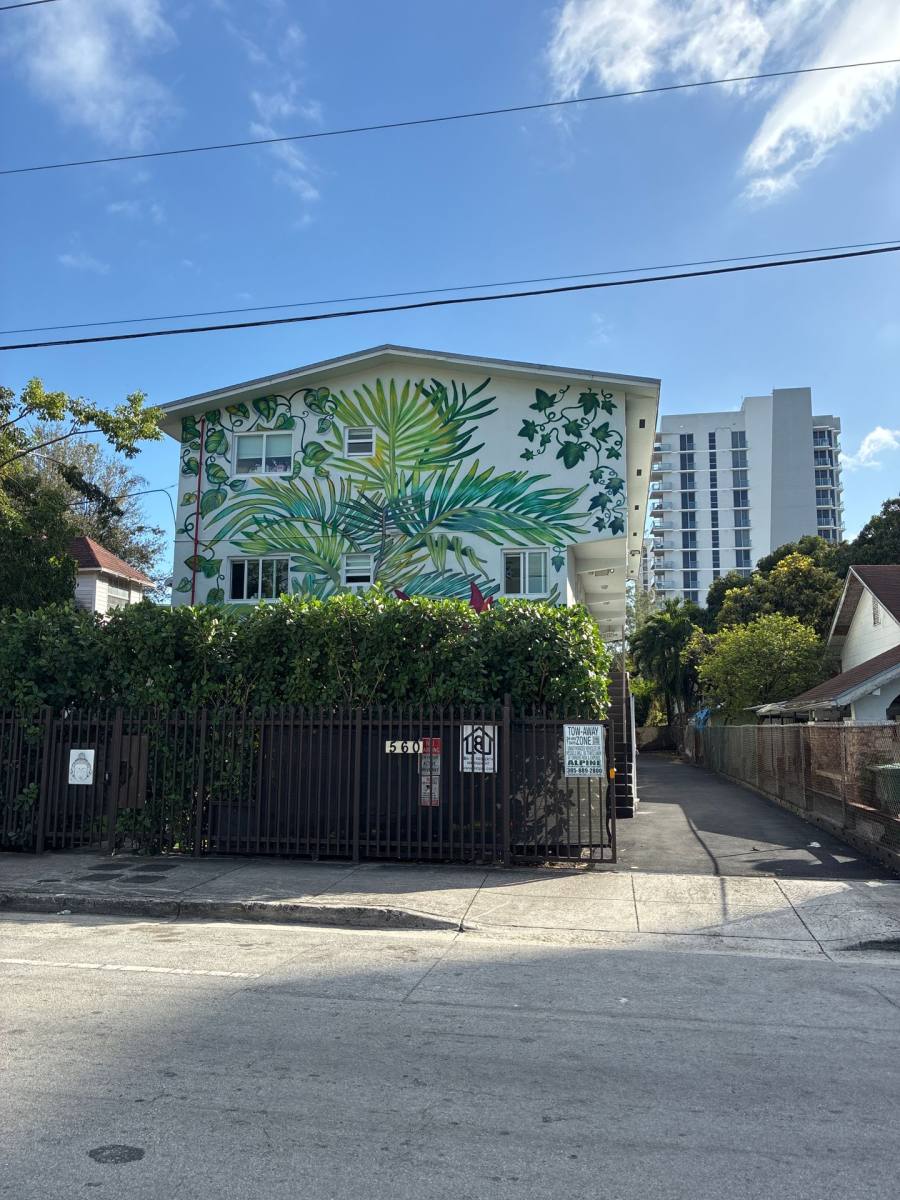 Apartment for rent at 560 NW 1st St, Miami, FL 33128