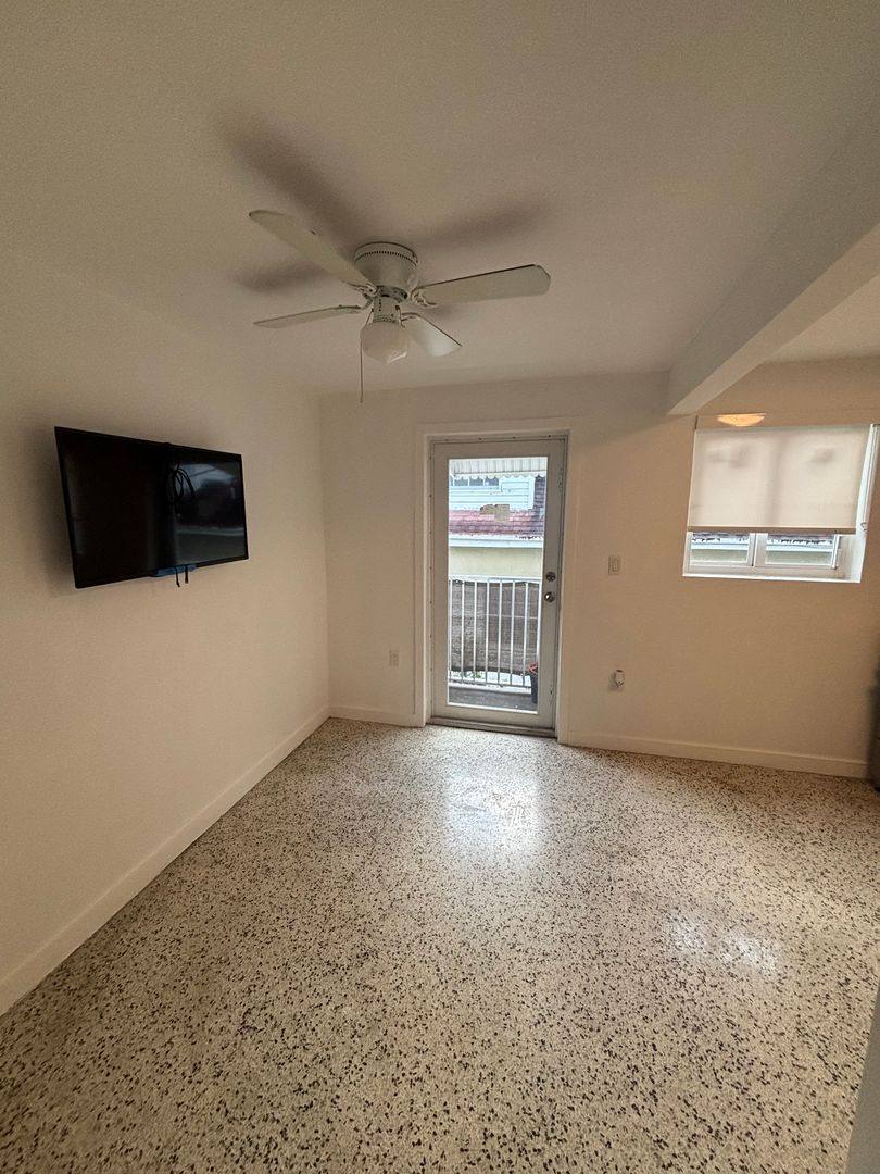Apartment for rent at 560 NW 1st St, Miami, FL 33128
