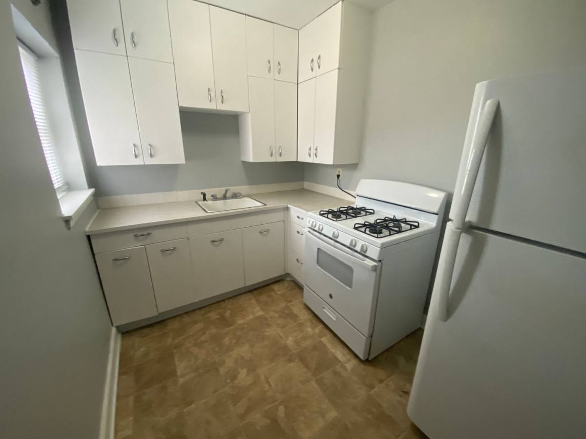 Apartment for rent at 806 State St, Bettendorf, IA 52722