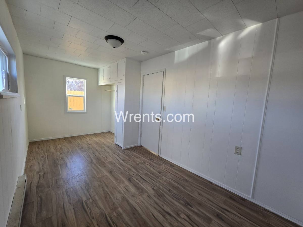 House for rent at 1327 E Bridgeport Ave, Spokane, WA 99207
