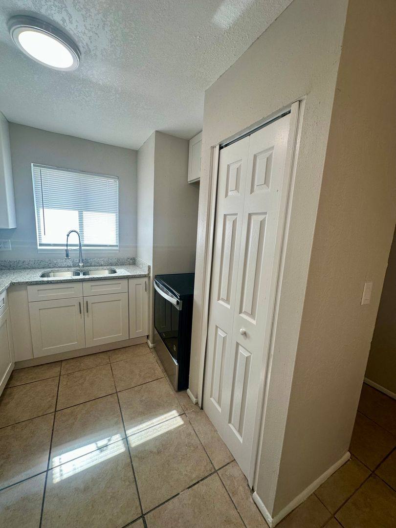 Apartment for rent at 2522 S Oak Ave, Sanford, FL 32773