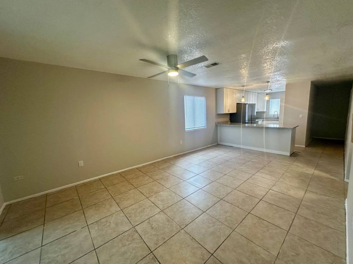 Apartment for rent at 2522 S Oak Ave, Sanford, FL 32773