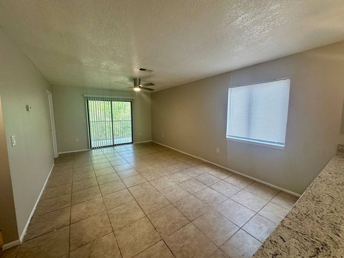 Apartment for rent at 2522 S Oak Ave, Sanford, FL 32773