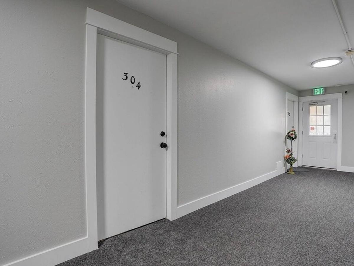 Apartment for rent at 5661 W Green Meadows Place, Denver, CO 80227