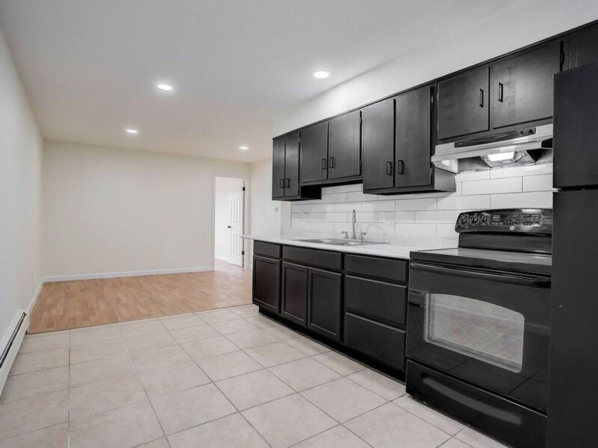 Apartment for rent at 5661 W Green Meadows Place, Denver, CO 80227