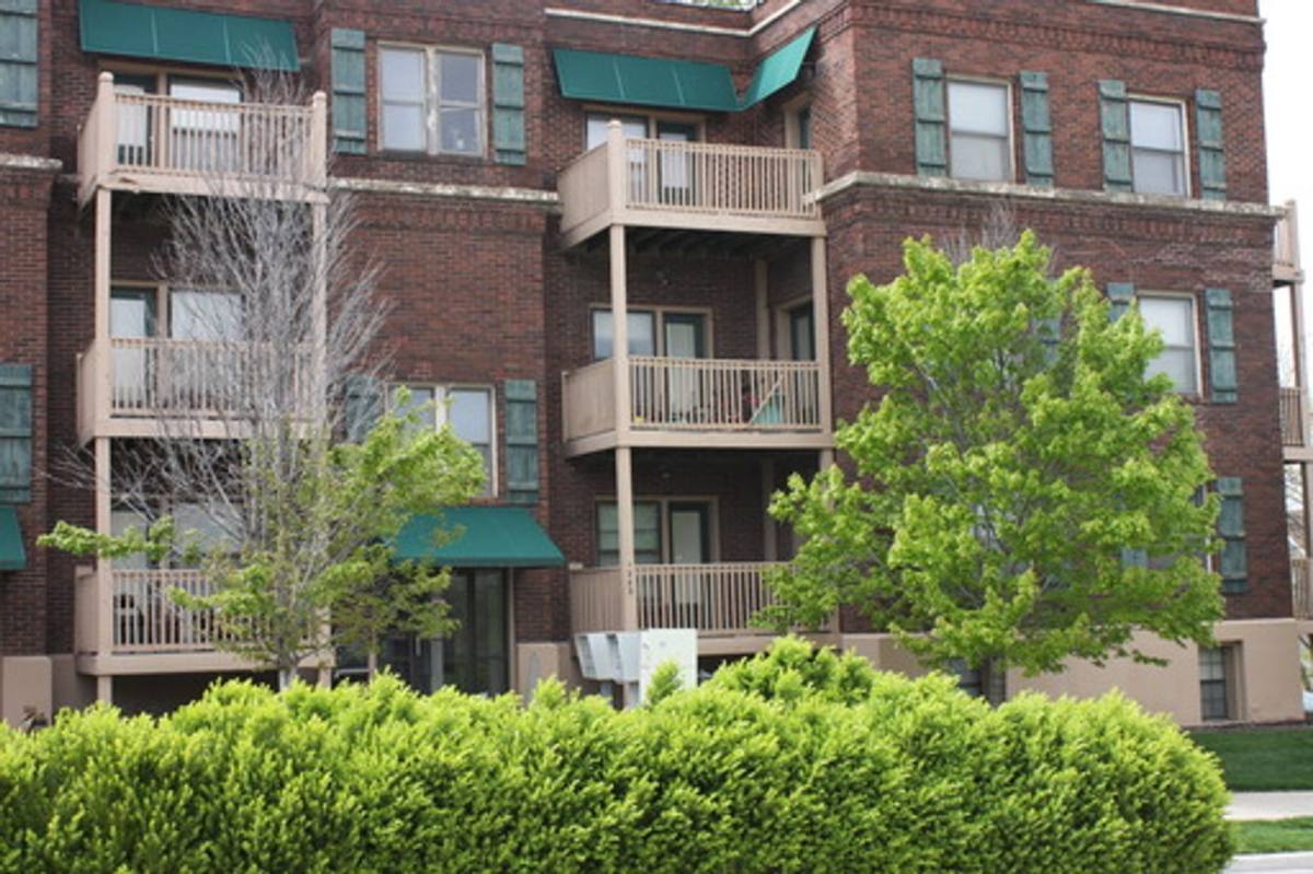 Apartment for rent at 1201 1203 1205 Oread Ave, Lawrence, KS 66044