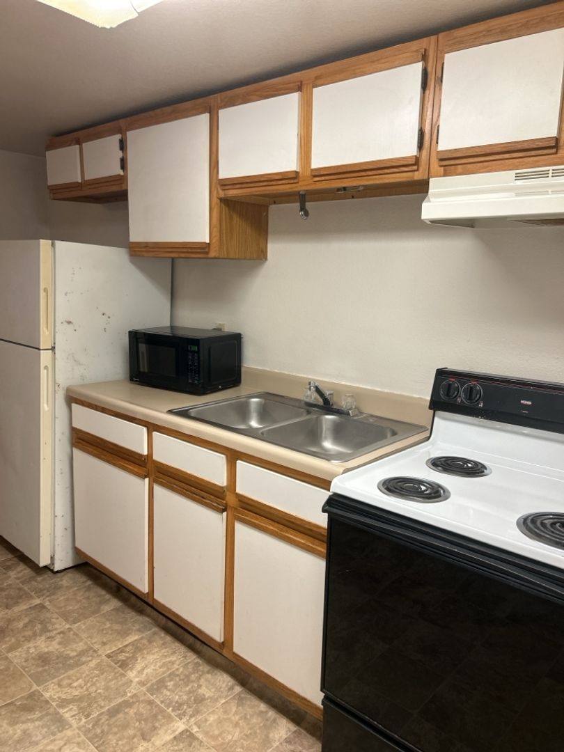 Apartment for rent at 1201 1203 1205 Oread Ave, Lawrence, KS 66044