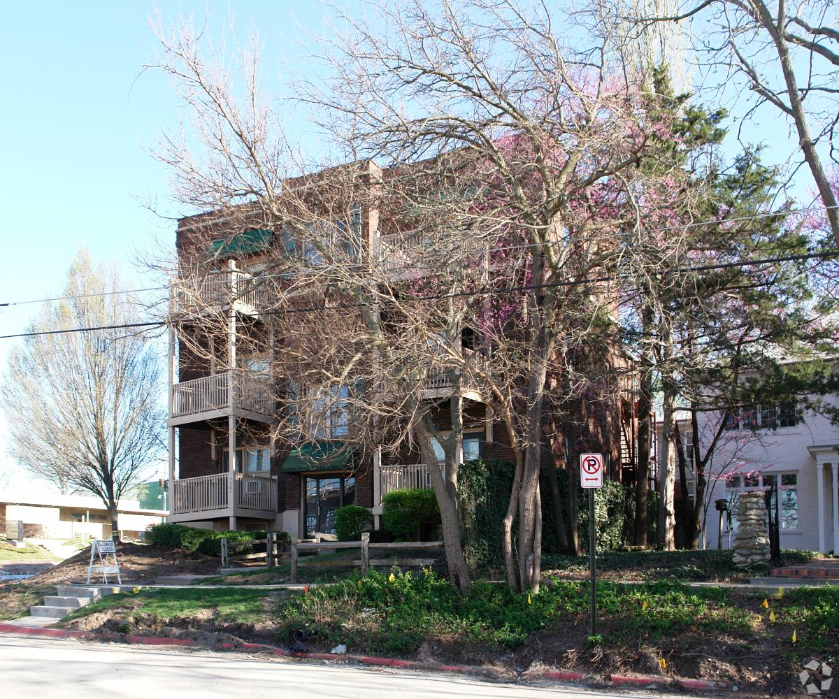 Apartment for rent at 1201 1203 1205 Oread Ave, Lawrence, KS 66044