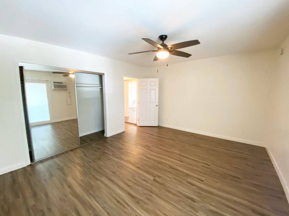 Apartment for rent at 13825 Vanowen St, Van Nuys, CA 91405