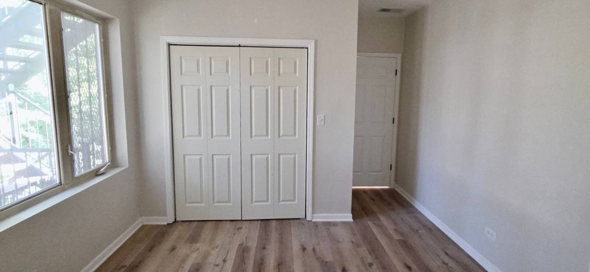 Apartment for rent at 6439 S Saint Lawrence Ave, Chicago, IL 60637