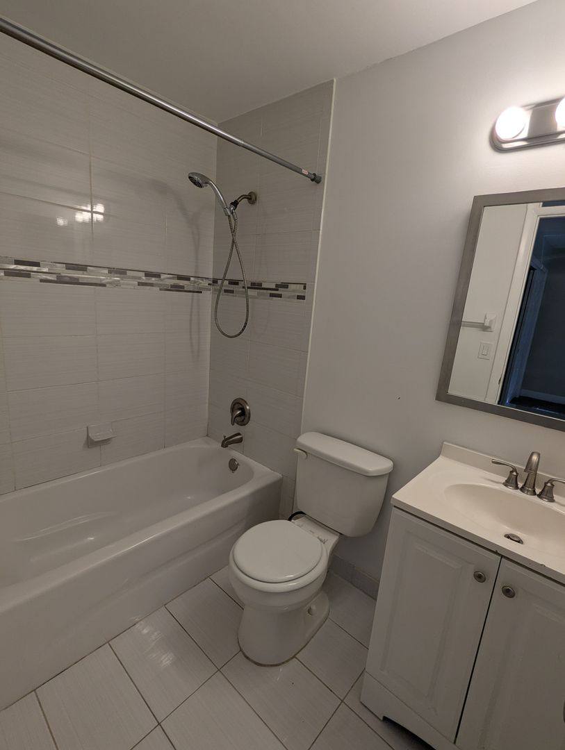 Apartment for rent at 1382 Birkdale Dr, Wellington, FL 33414