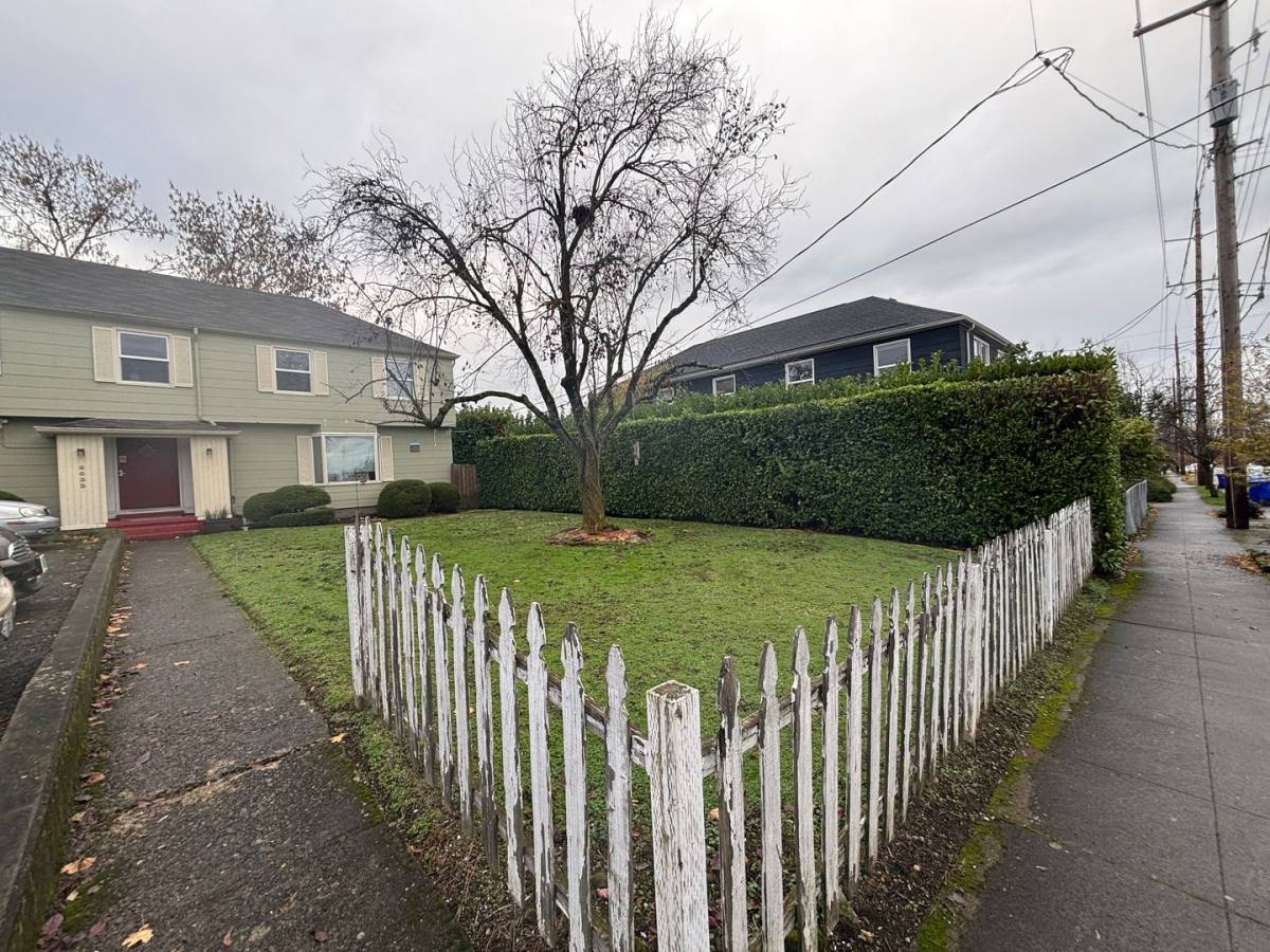Apartment for rent at 6633 N Vancouver Ave, Portland, OR 97217