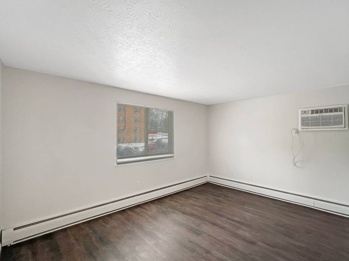 Apartment for rent at 1872 Sunset Ave, Cincinnati, OH 45238