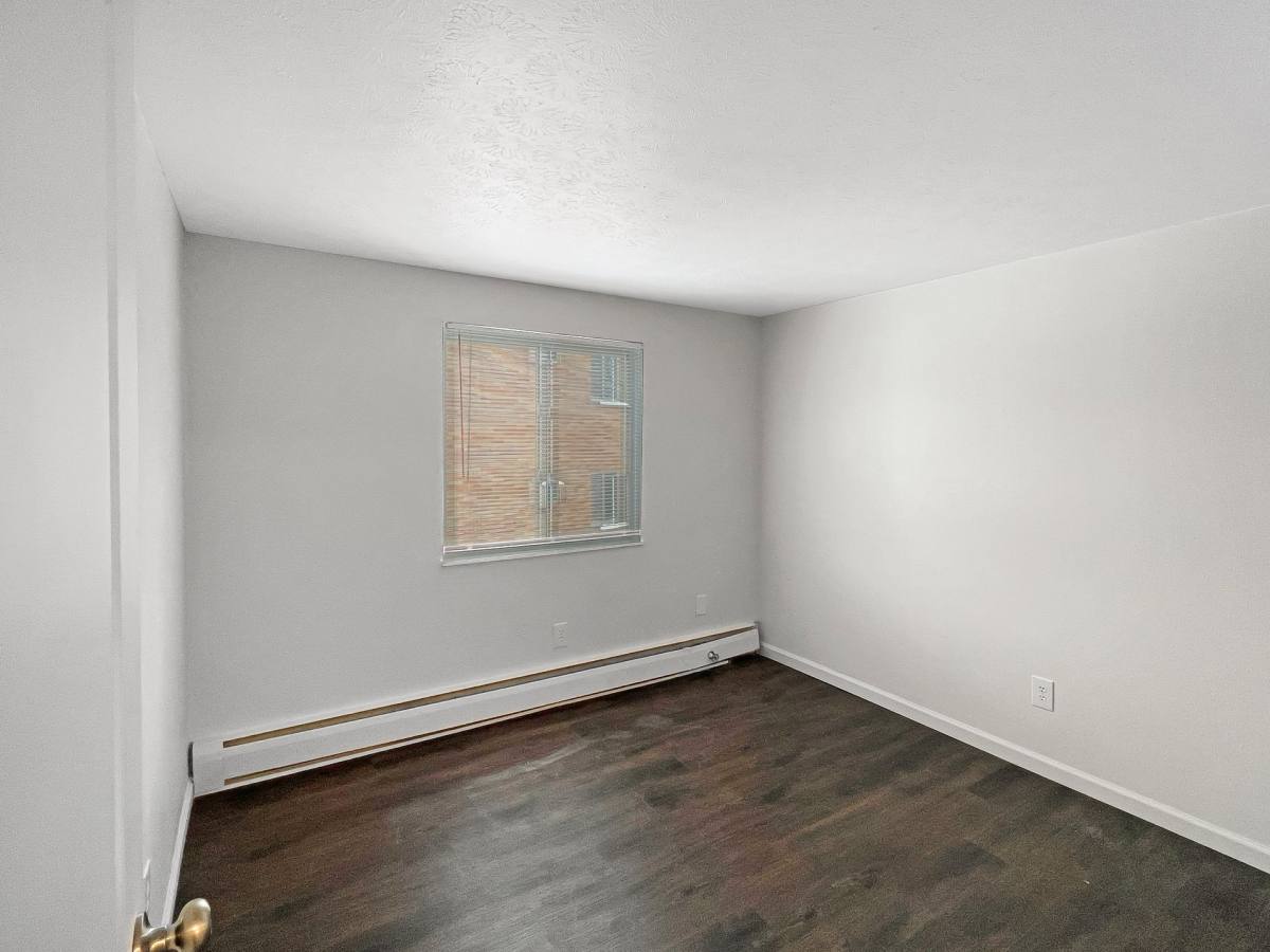 Apartment for rent at 1872 Sunset Ave, Cincinnati, OH 45238