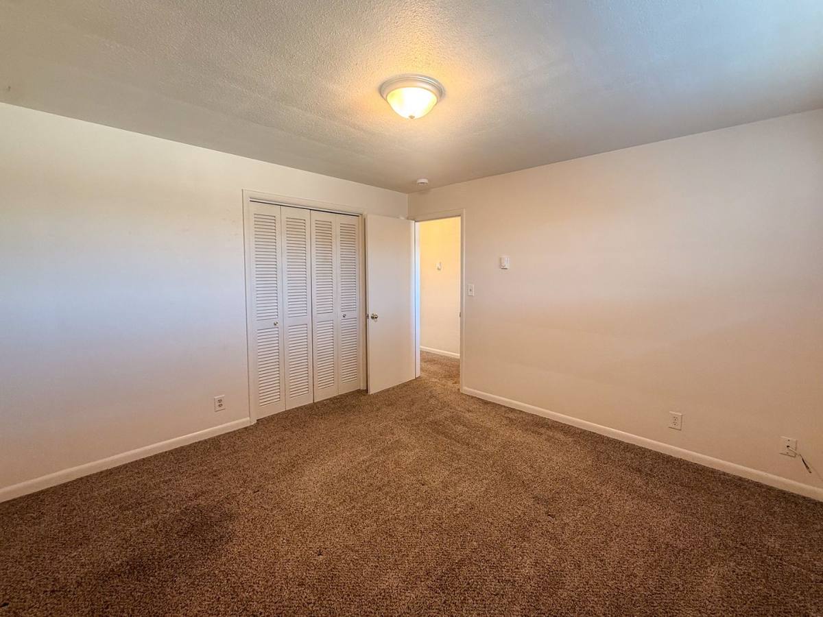 Condo for rent at 227 24th St SE, Salem, OR 97301