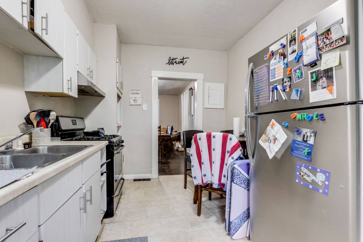 Apartment for rent at 406 Kingsboro St, Pittsburgh, PA 15210