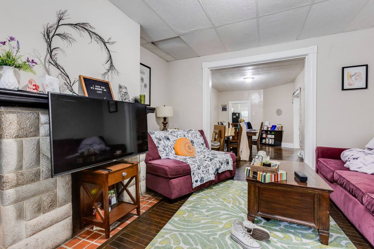 Apartment for rent at 406 Kingsboro St, Pittsburgh, PA 15210