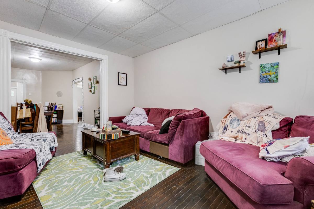 Apartment for rent at 406 Kingsboro St, Pittsburgh, PA 15210
