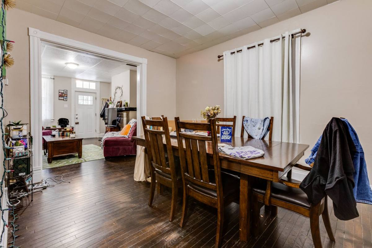 Apartment for rent at 406 Kingsboro St, Pittsburgh, PA 15210