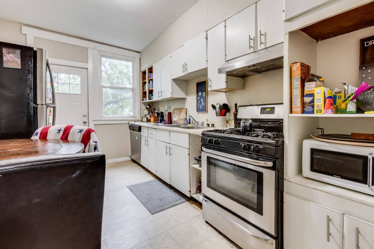 Apartment for rent at 406 Kingsboro St, Pittsburgh, PA 15210