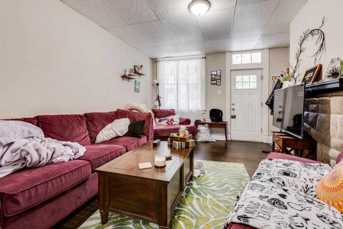 Apartment for rent at 406 Kingsboro St, Pittsburgh, PA 15210