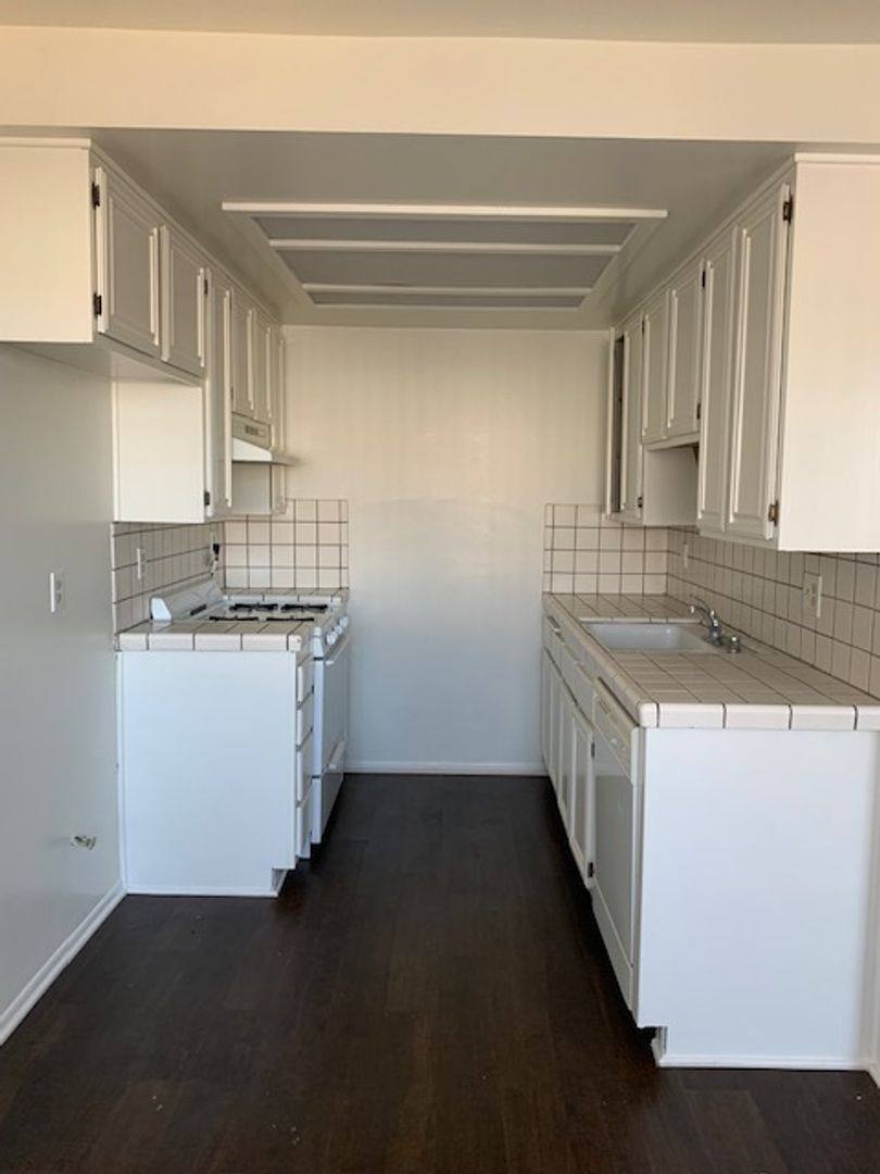 Apartment for rent at 498 W 13th St, San Pedro, CA 90731