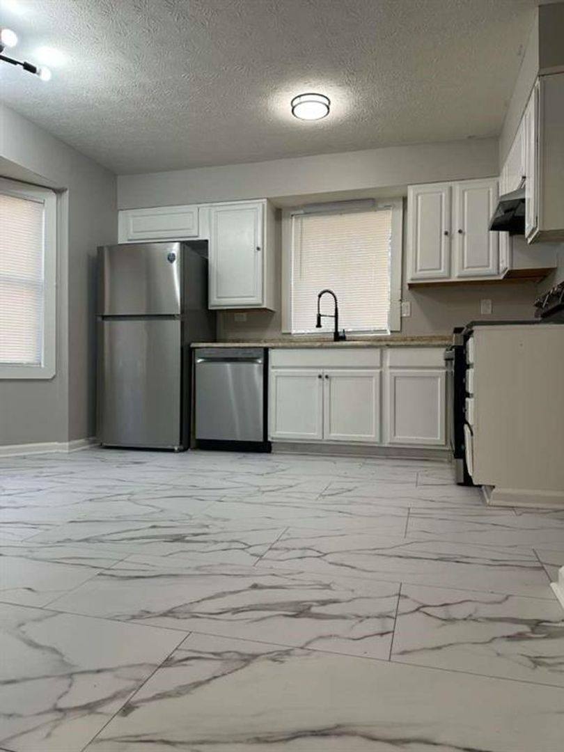 Townhouse for rent at 337 Bradley Woods Court, Lilburn, GA 30047