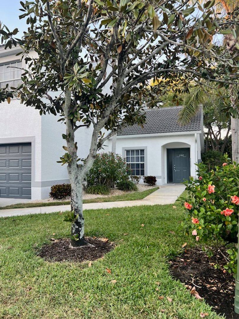 Apartment for rent at 1130 Partridge Circle, Naples, FL 34104
